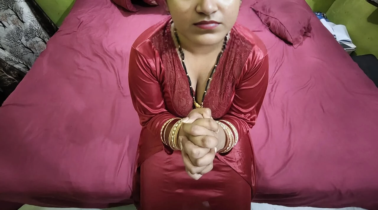 Cheating wife caught by her husband – Real viral clip