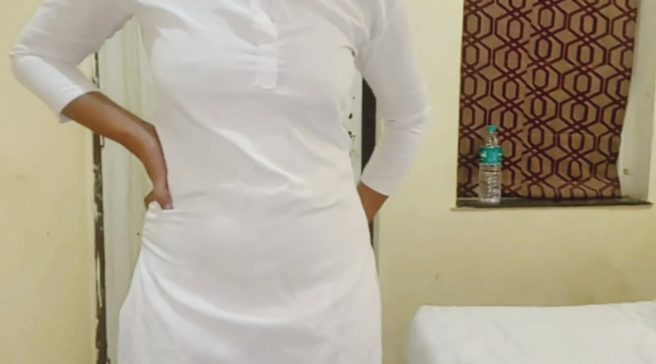 Delhi college student fucked by teacher and leaked MMS video