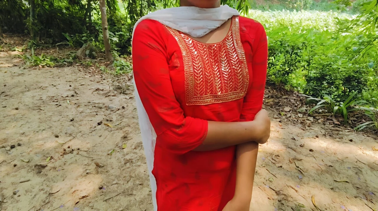 Desi Village girl tight pussy fuck in jungle, Beautiful indian desi Village girl sex in jungle