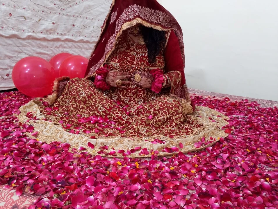 first night – Indian husband and wife have sex together full video – Hindi audio