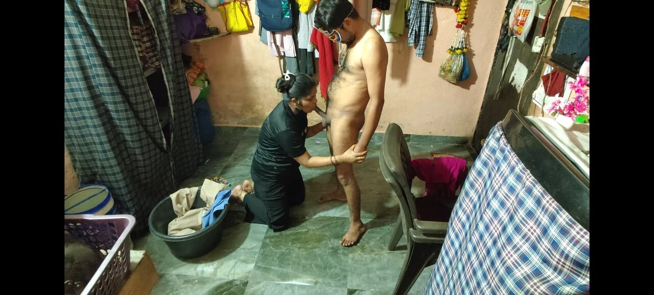 Girlfriend alone in home and ready to sex