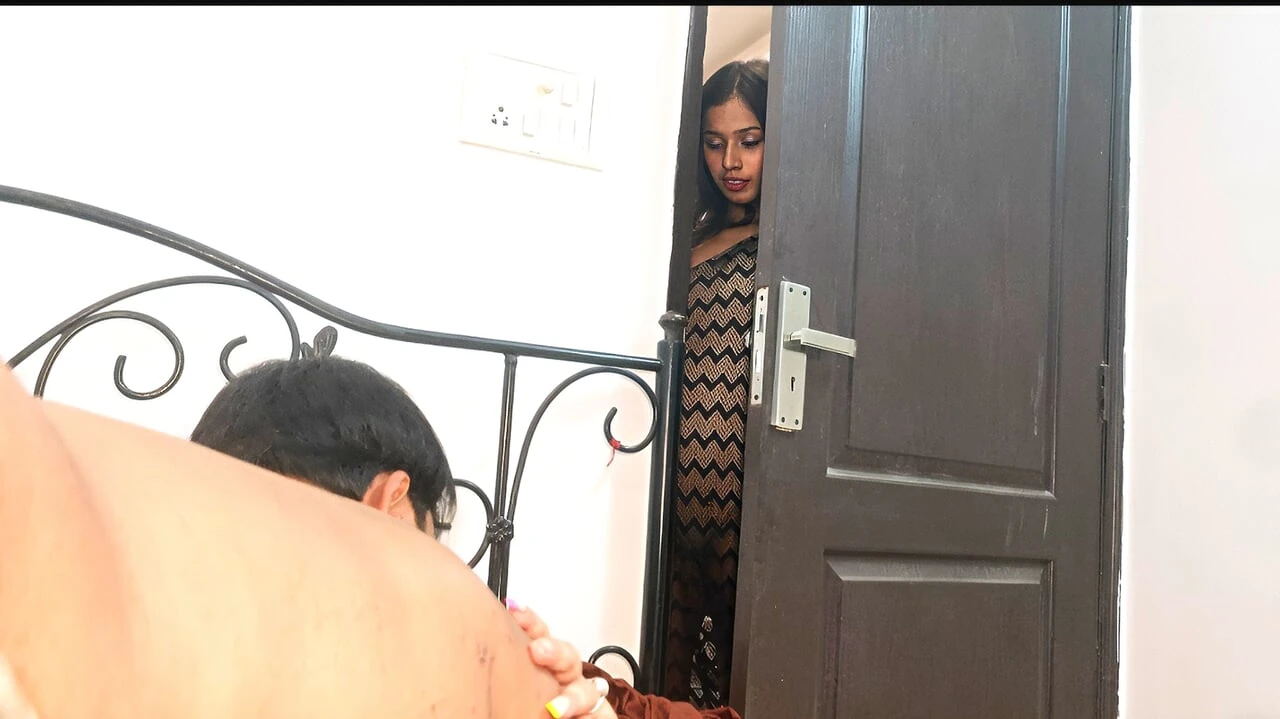 Indian Desi Deavar Bhabhi Hardcore sex In the Front of Wife
