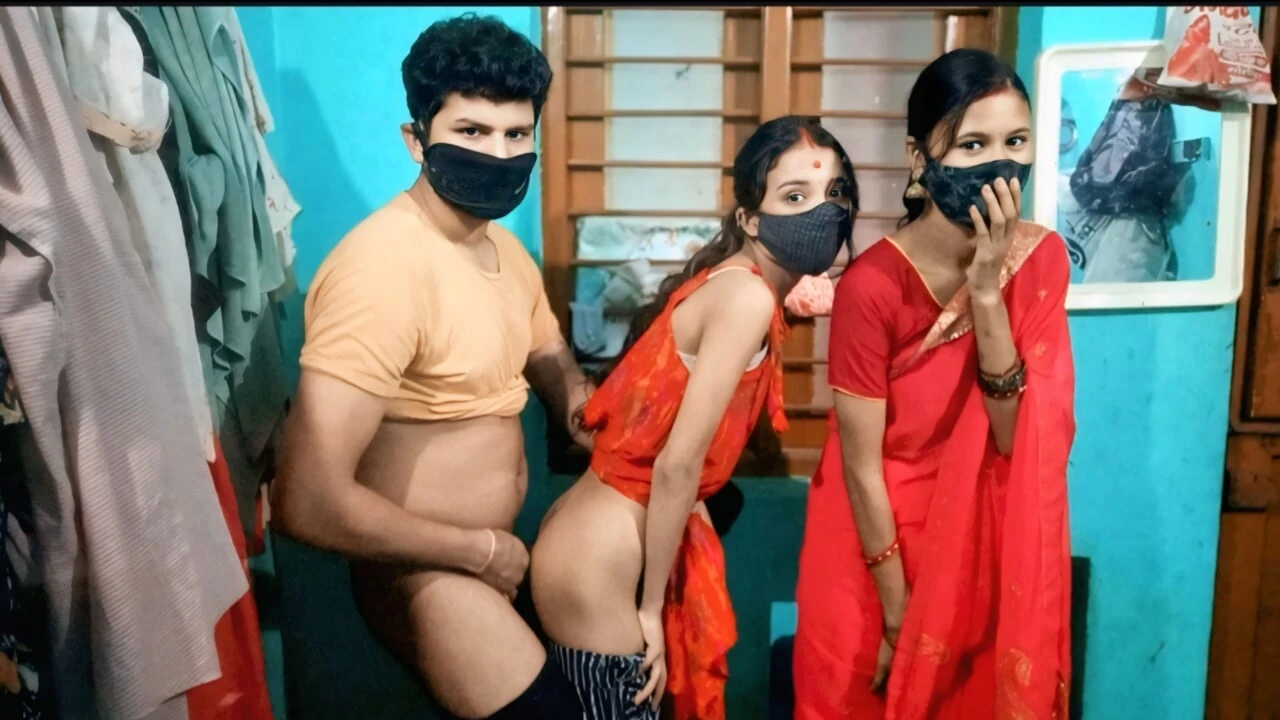 most viral desi jija sali caught by wife sex threesome Hindi xxx video,desi hot Sali and wife tight pussy fuck with BBC jija MMS