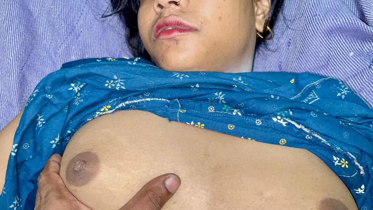 village bhabhi fucked at night with lover