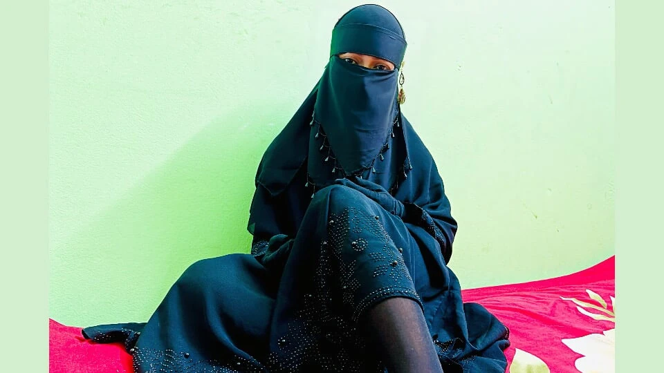 Bhabhi sex with me when her husband not at home