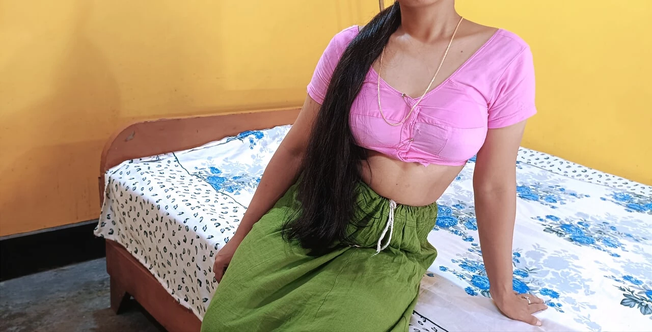 Desi Indian Hot Bhabhi Viral Sex Video with Husband’s Friend in Doggy Style