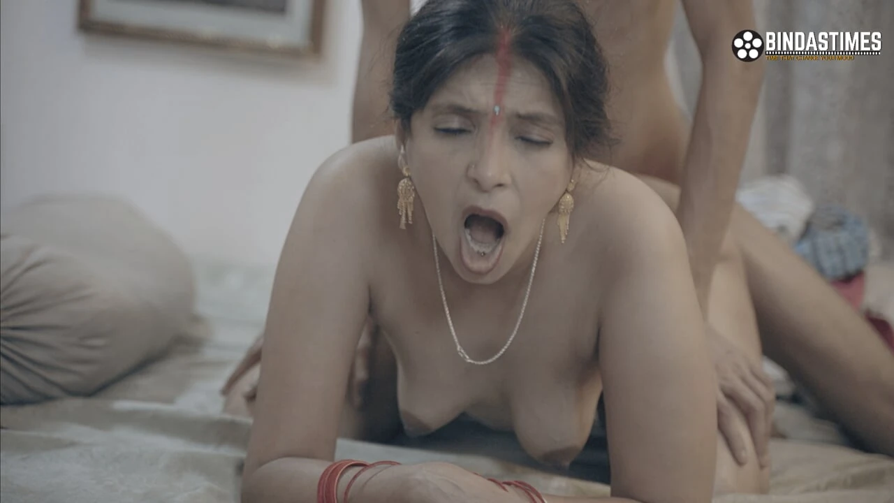 Devar Ne Pela Desi Bhabhi Ko Aur Face Mai Giradala Mal