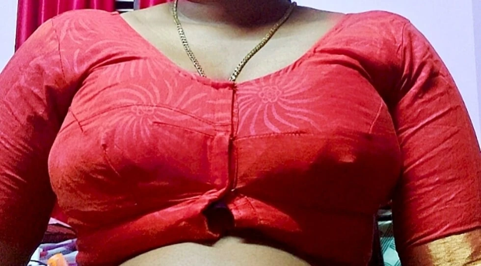 Hot girl comes to her boyfriend’s friend’s house and has sex with him