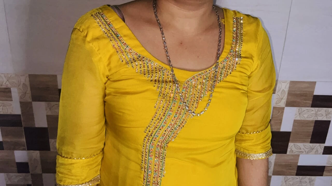 Jija aur Sali puffy pussy licking video