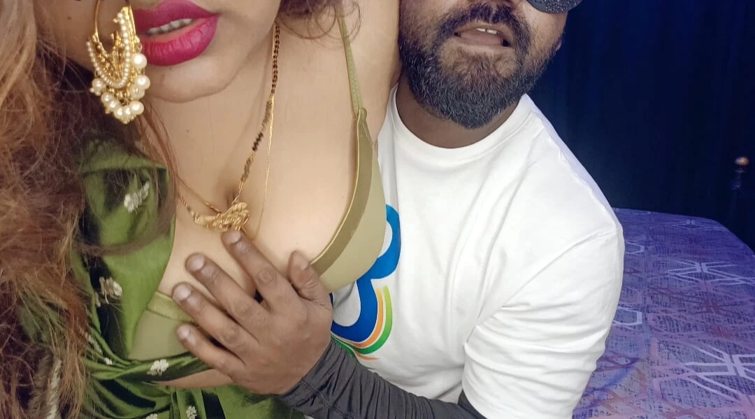 Step-di-di ki aaj vidai thi aur unhone sasural jane se pehle mujhse Chudi pura din