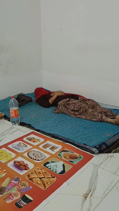 Stepsister and stepbrother make sex relation in store room, Indian hot girl was fucked by her stepbrother video