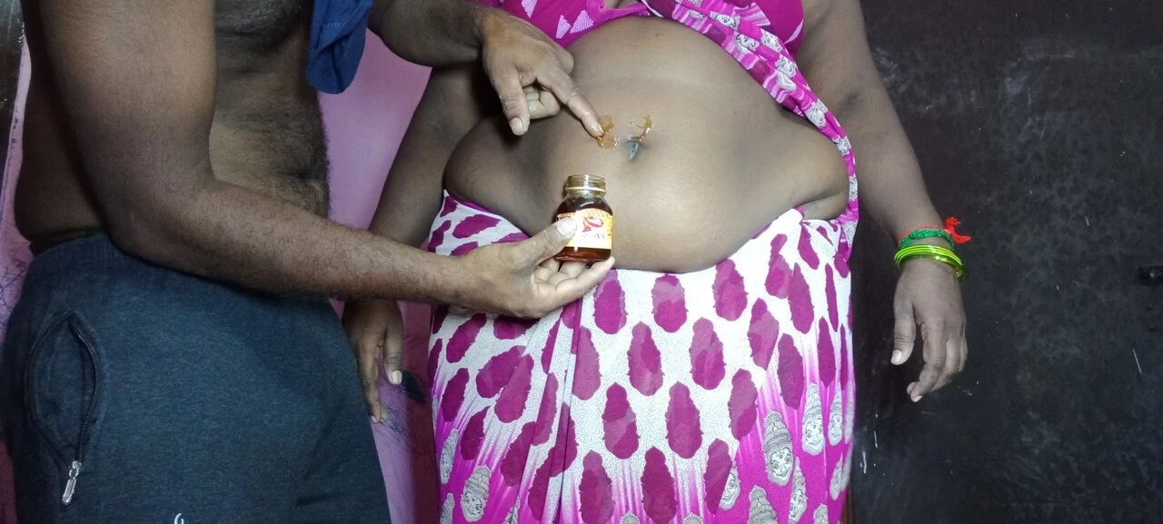 Beautiful tamil wife’s navel with honey and tongue licking sex video part 3