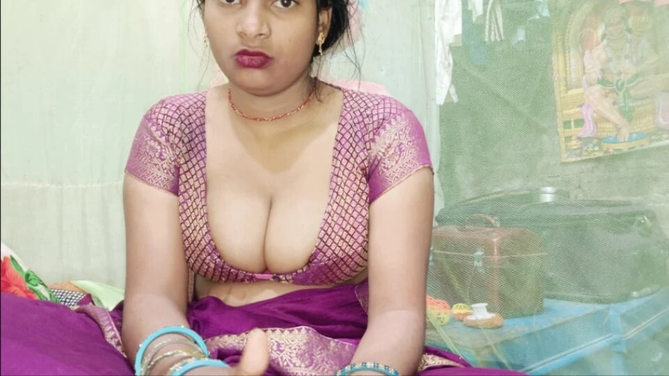 Beutiful Bhabhi handjob, beautiful sister-in-law’s masturbation Hindi audio,