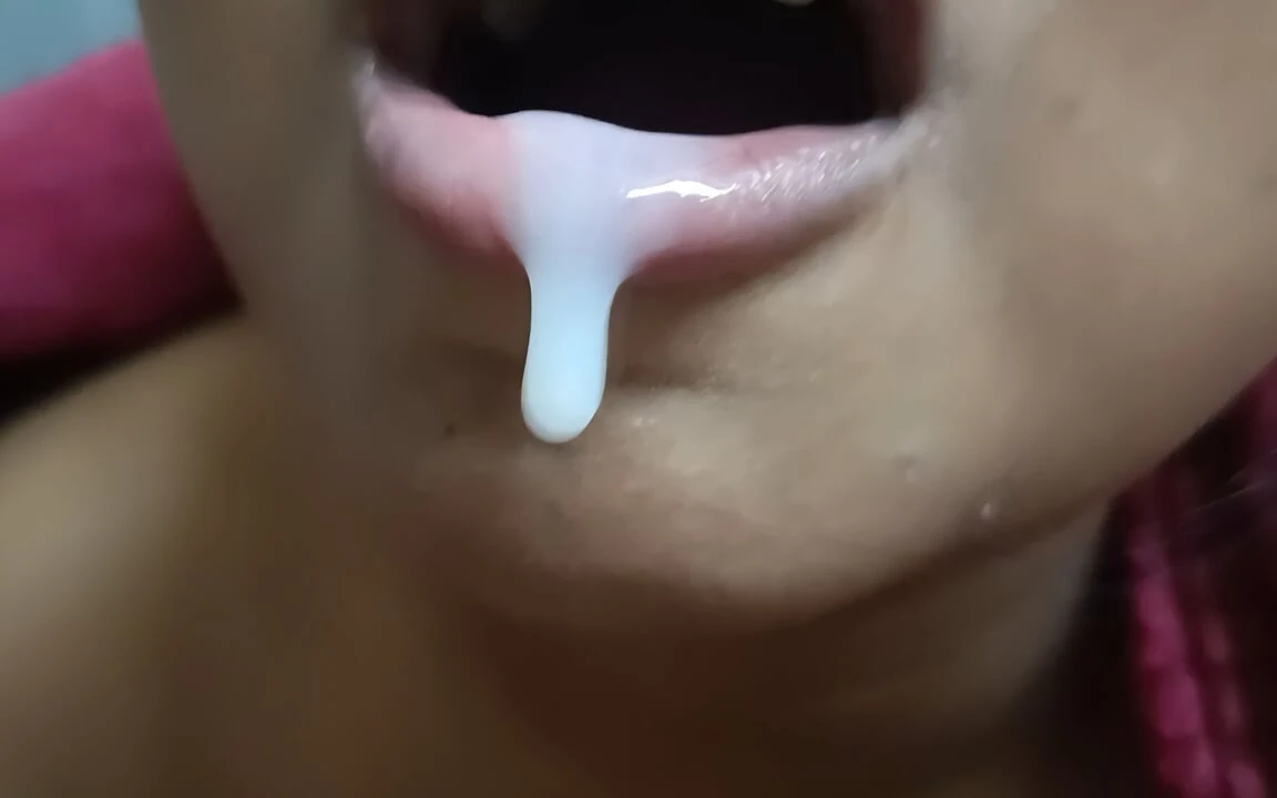 Bhabi with Big Boobs Gives Nice Blowjob and Takes All Cum in Her Mouth