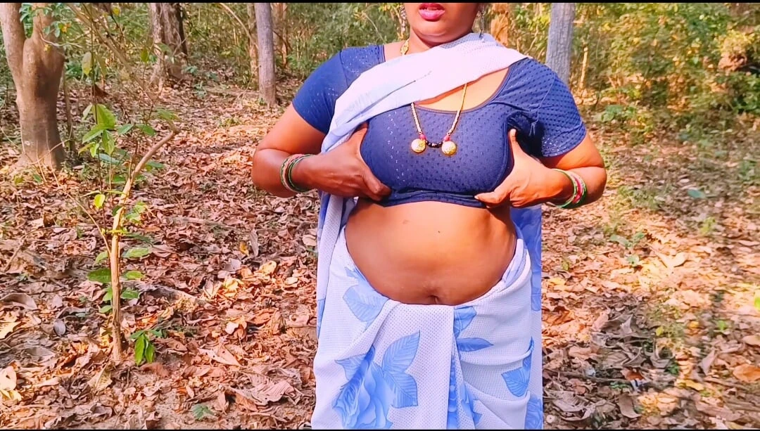 Desi outdoor jungle sex. Indian stepmom and stepson hardcore fucking in jungle. Telugu dirty talks.