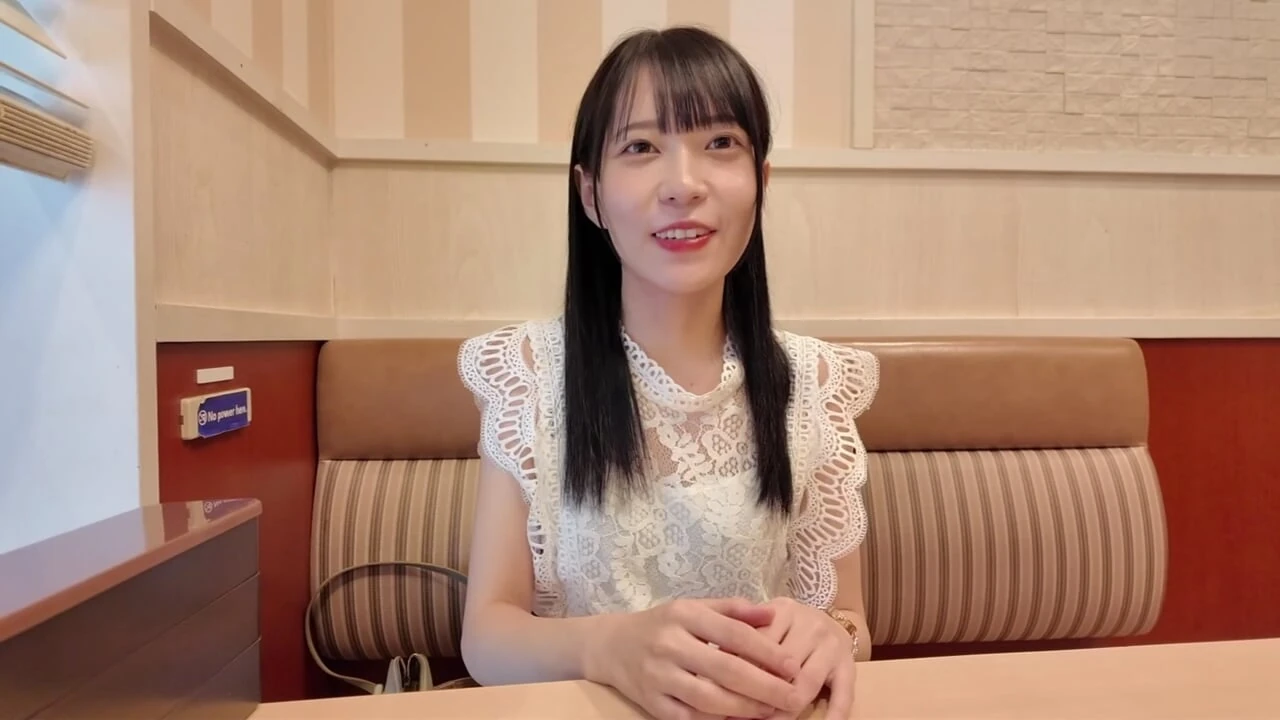 Moeka – Online Meetup No. 05: A Student Working At A Cafe. She’s Cute, She Often Gets Picked Up And Fucked. A Slender Girl With