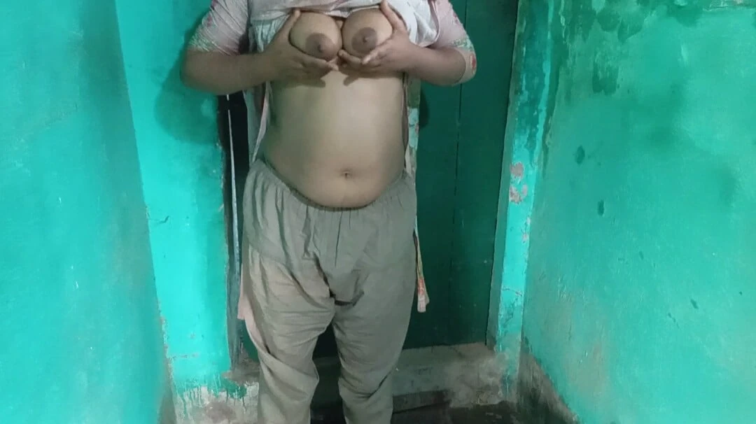 Neighbour Beautiful Bhabhi Sex in Farmhouse