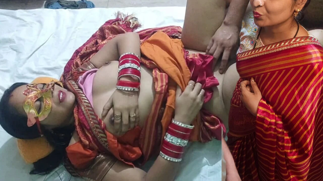 Newly married bhabi full enjoy fuck in saree