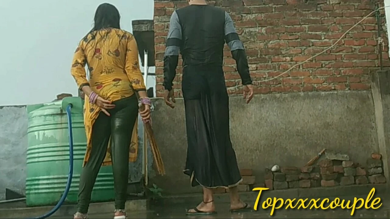 ‘DESI BHABHI’ RAIN BATH.